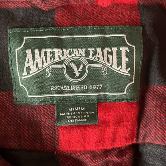 American Eagle Buffalo Check Plaid Flannel Button Down Size Medium - Picture 6 of 8